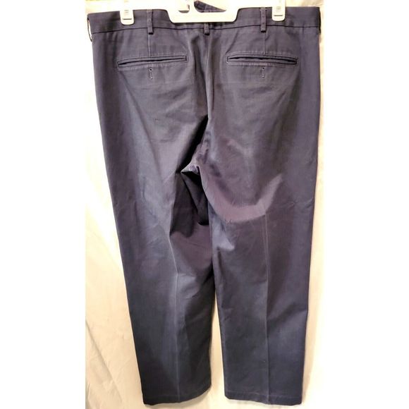 Duluth Trading Company Mens 36x30 Pleated Gray Slacks - Picture 3 of 3